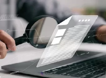 empresa-auditora-revisando-costos