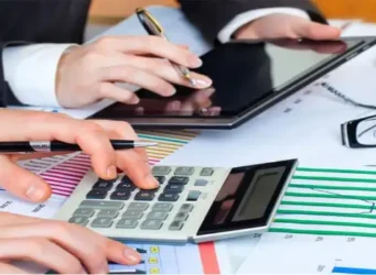 El examen independiente realizado por las sociedades especializadas en auditoría