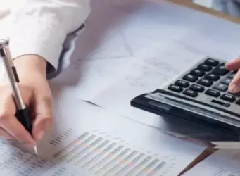 Validación de arrendamientos con auditores financieros especializados