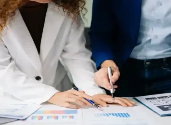 Control de riesgos financieros con empresa de auditoría