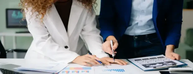 Control de riesgos financieros con empresa de auditoría