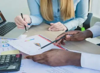 Evaluación del negocio con auditores financieros