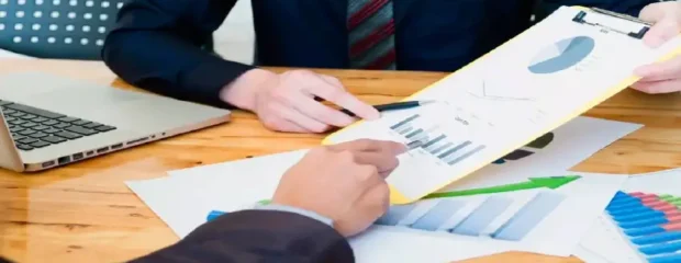 Cómo revisar el patrimonio neto tras una reorganización societaria